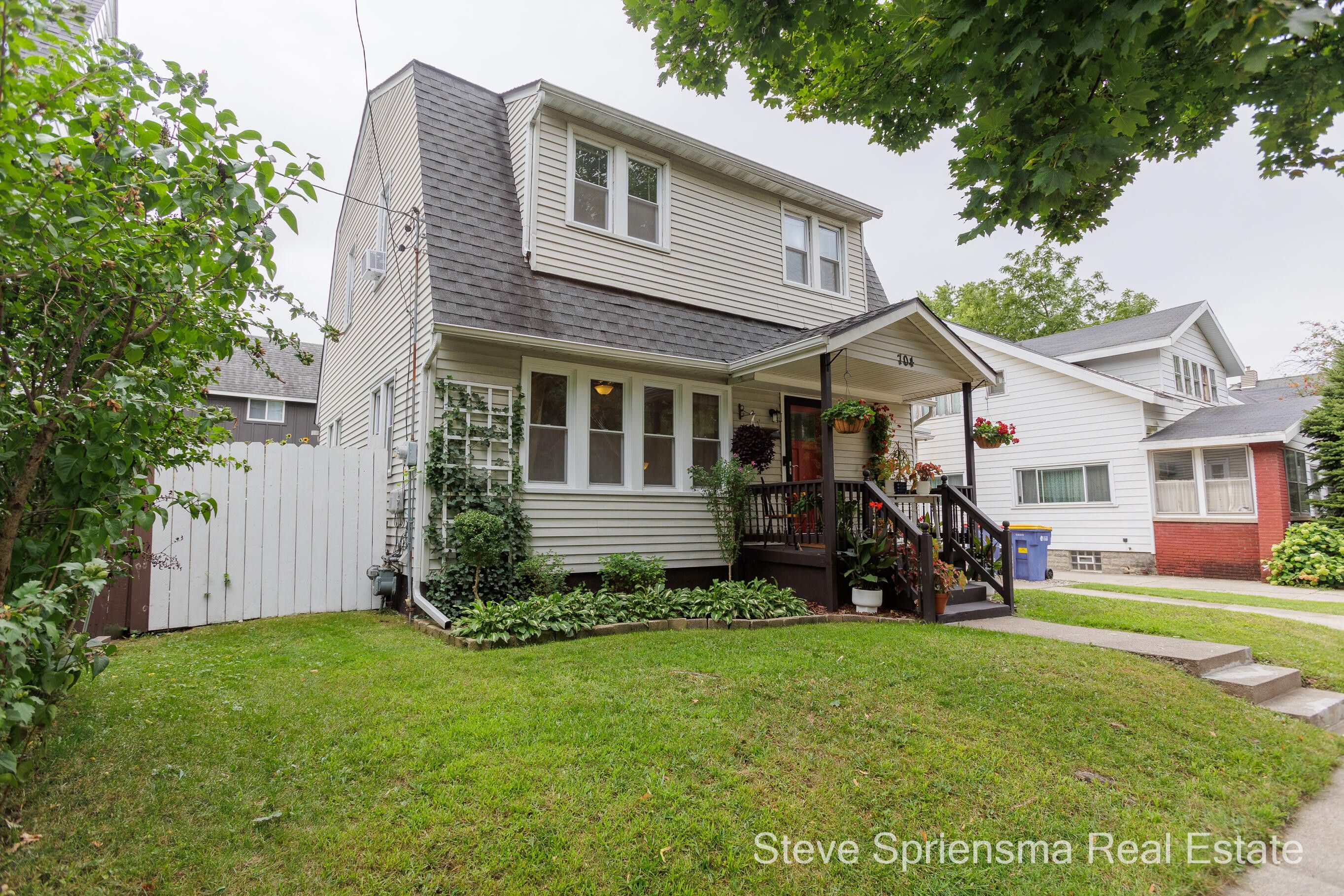 0.08 Acres, 704 6th Street NW, Grand Rapids, MI 49504 Land and Farm