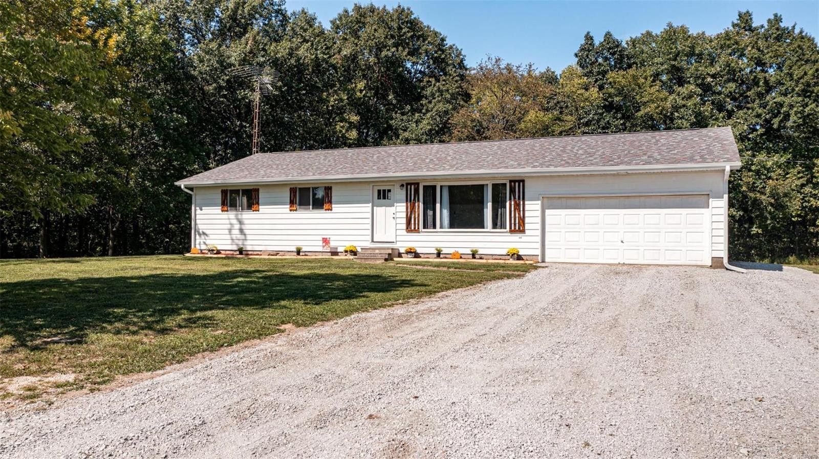 5 Acres, 17143 Illinois 185, Coffeen, IL 62017 Land and Farm