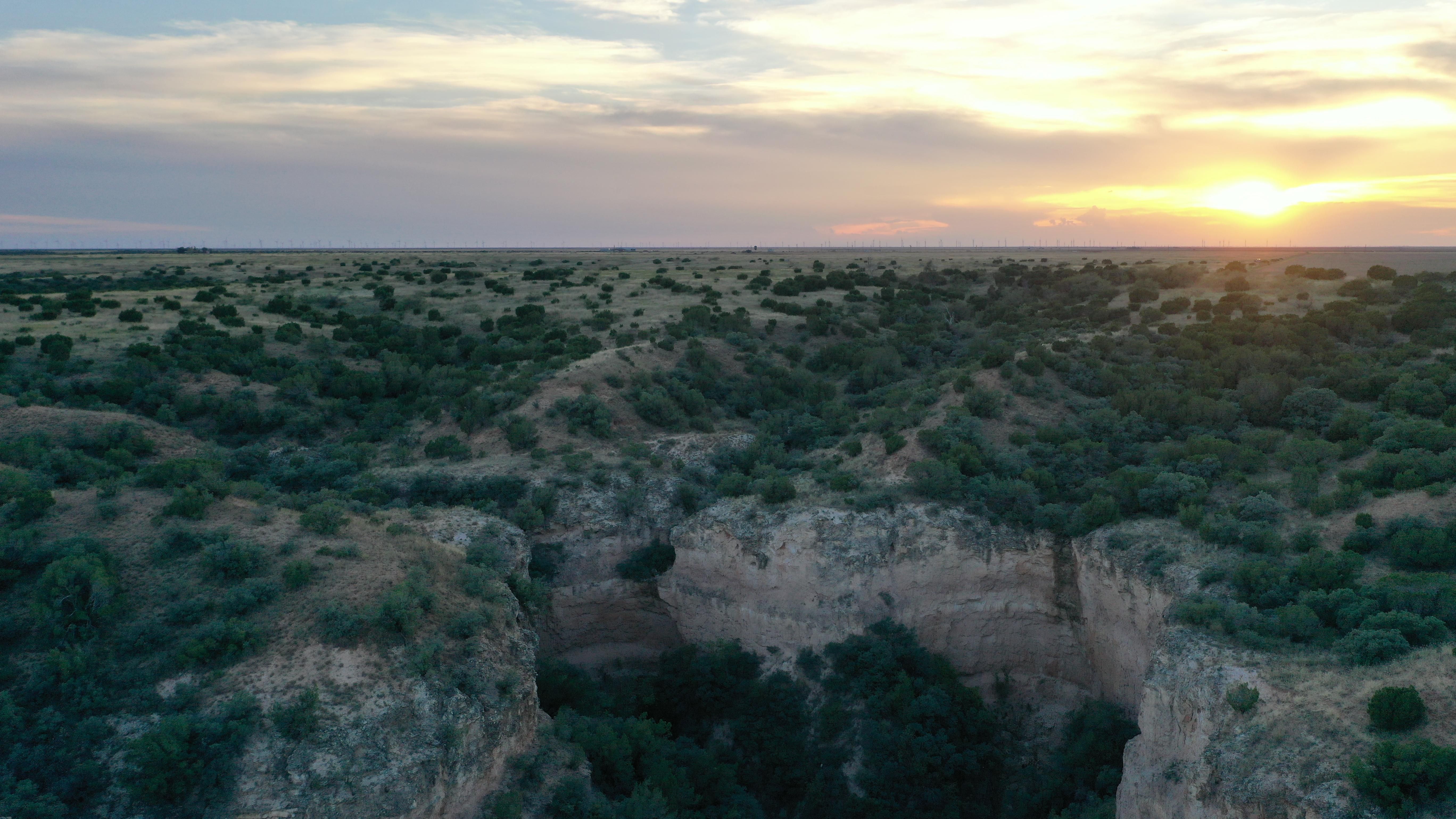 200 acres in Silverton, TX, 79257 Land and Farm
