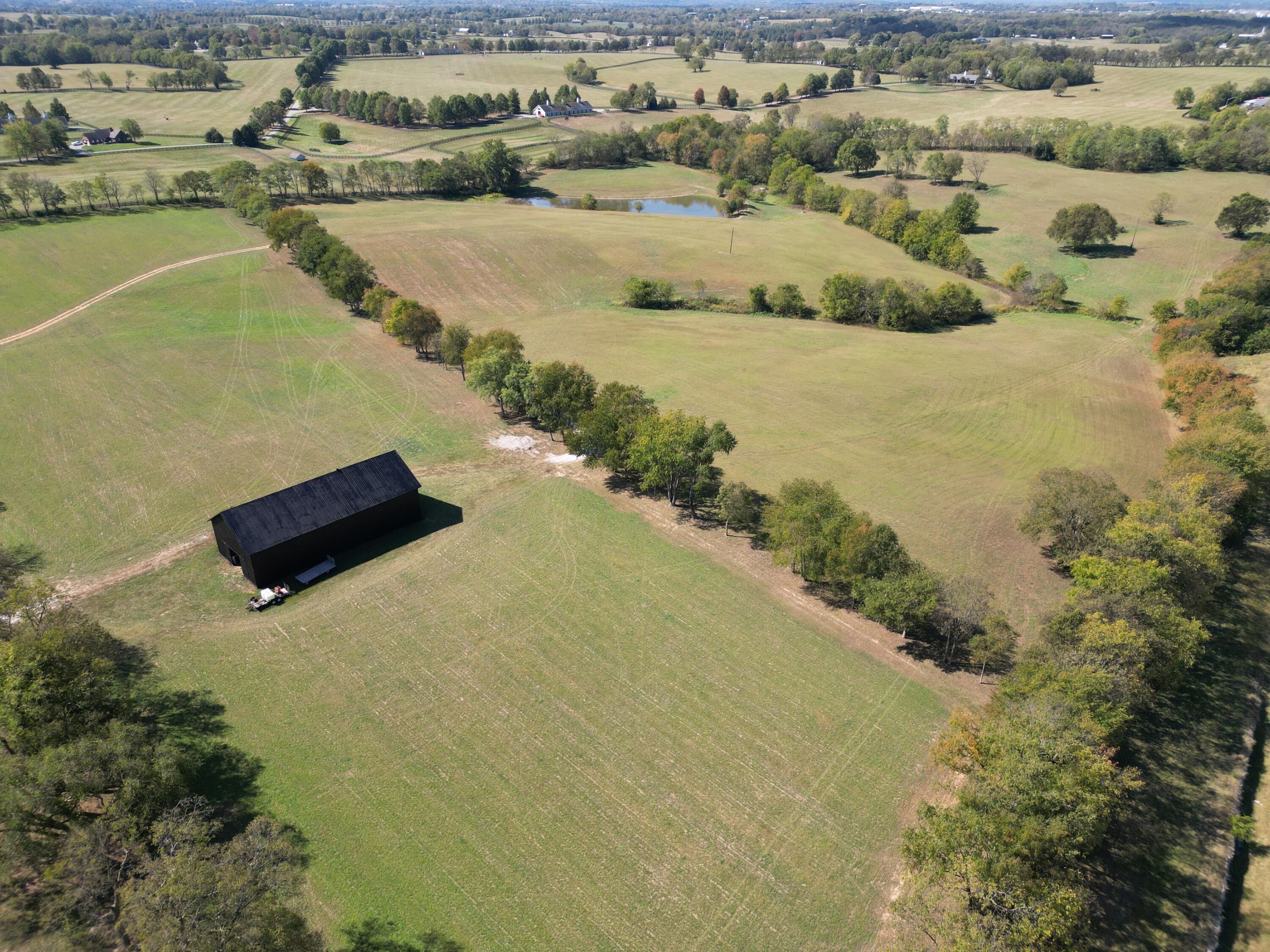 52±ac.tr 1 Woodlake Road, Midway, KY 40347 MLS 23019275 Land and Farm