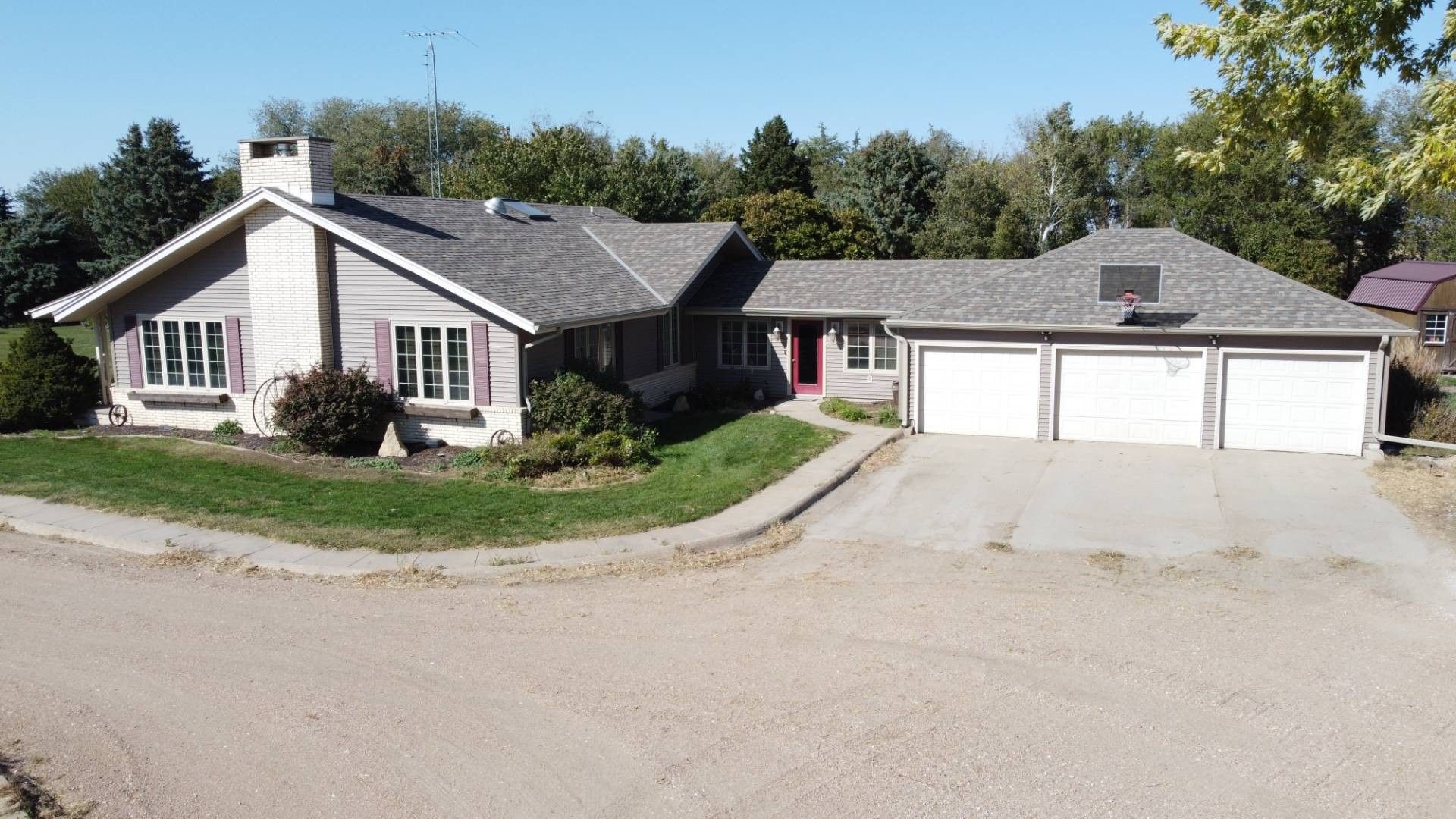 7.83 Acres, 808 S L Road, Giltner, NE 68841 Land and Farm