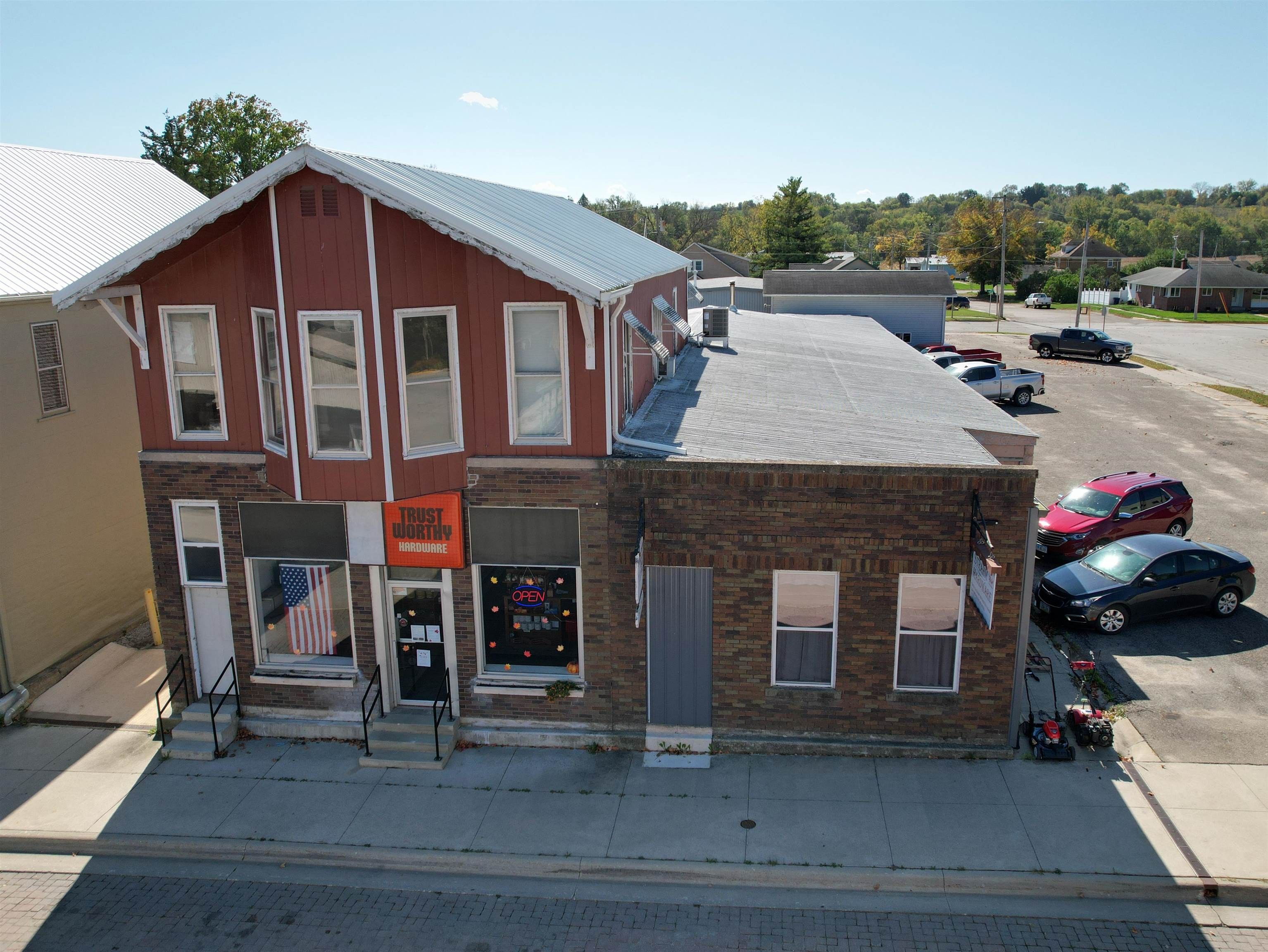 249 Center, Elgin, IA 52141 MLS 148257 Land and Farm