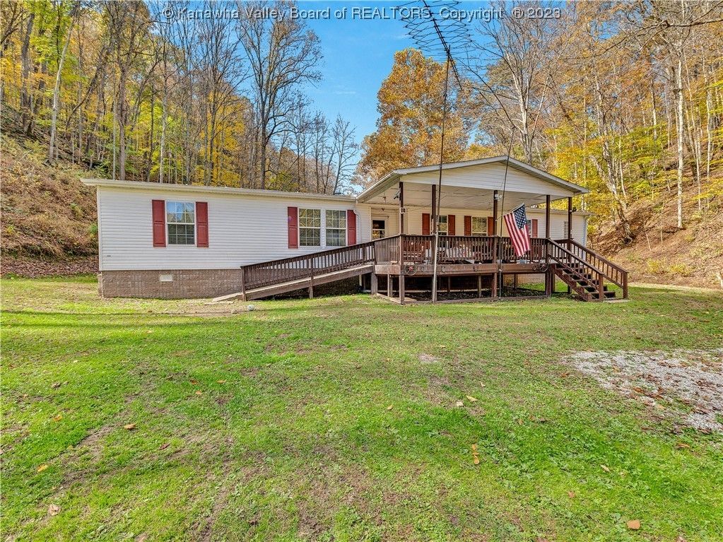 15.4 Acres, 97 Carter Drive, Poca, WV 25159 Land and Farm