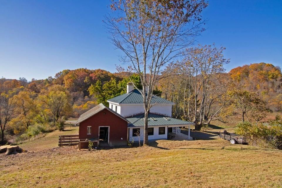 3715 Unus Road, Lewisburg, WV 24901 MLS 231353 Land and Farm