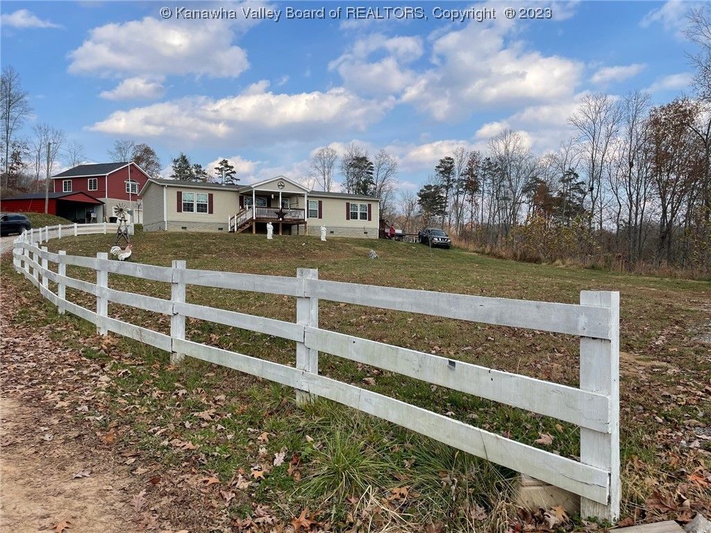 378 Pumpkin Ridge Road, Clay, WV 25164 MLS 267773 Land and Farm