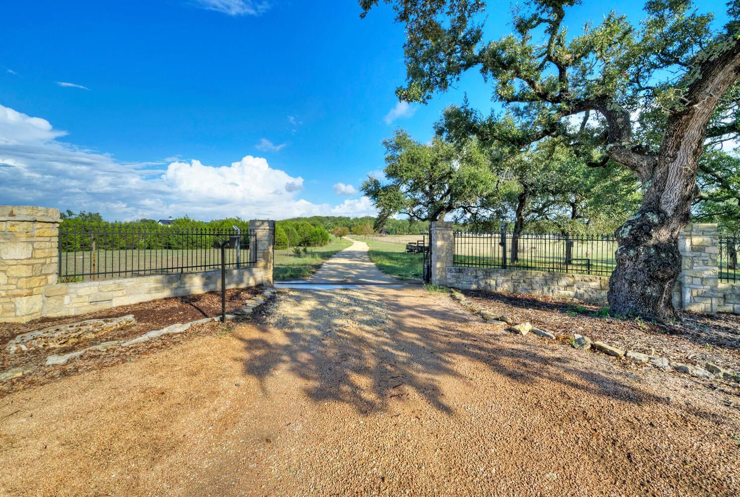 16301 Sawyer Ranch Road, Austin, TX 78737 Land and Farm