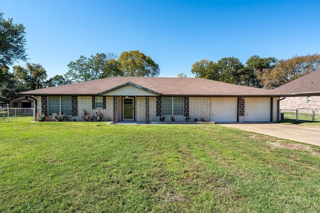 0.31 Acres, 2124 Royal Drive W, Chandler, TX 75758 Land and Farm