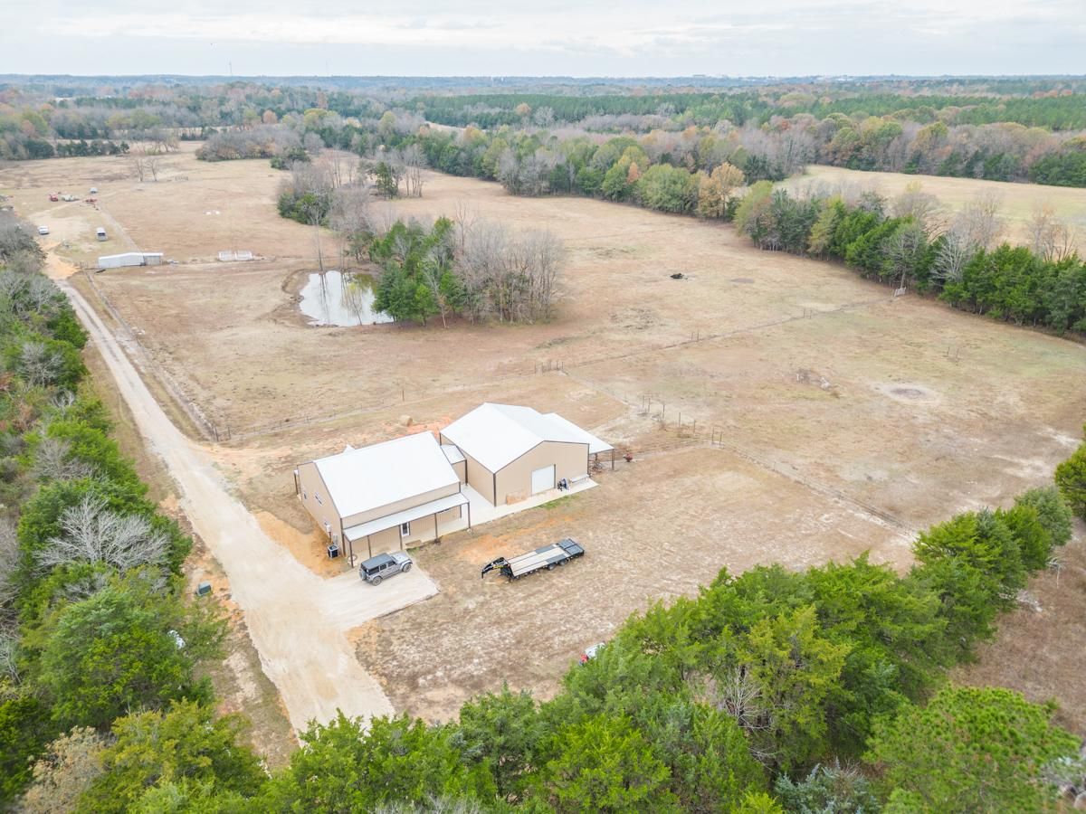 1069 16th Section Road, Starkville, MS 39759 MLS 232223 Land and Farm