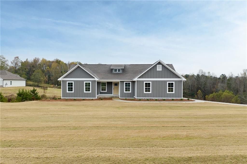 337 LEE ROAD 852, Opelika, AL 36804 MLS 166763 Land and Farm