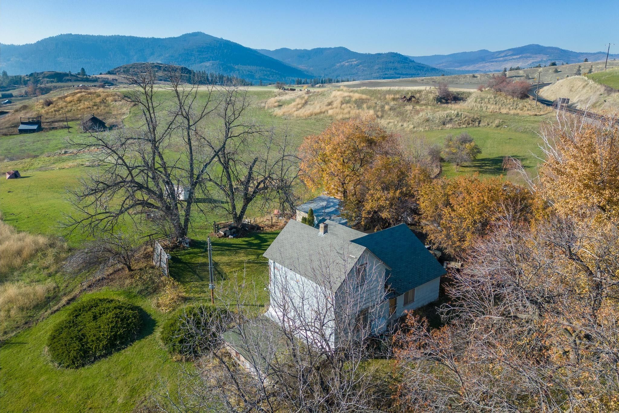 4916 HIGHWAY 25 S, Hunters, WA 99137 MLS 42976 Land and Farm