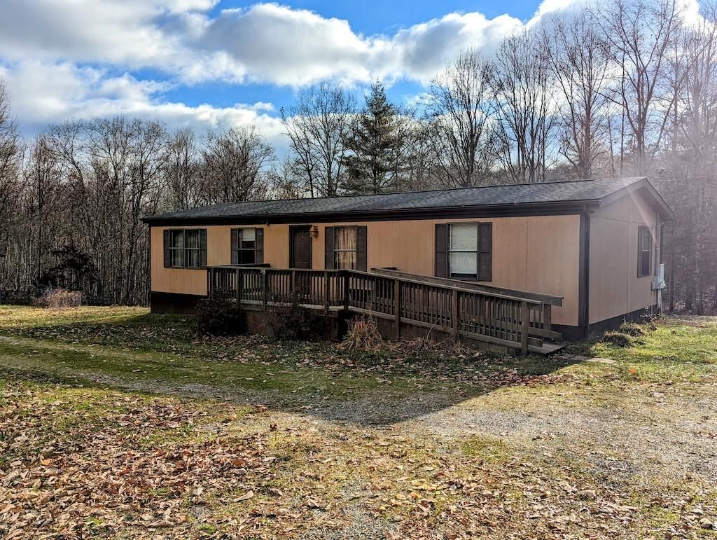 4.05 Acres, 1555 Coles Knob Rd NE, Pilot, VA 24138 Land and Farm