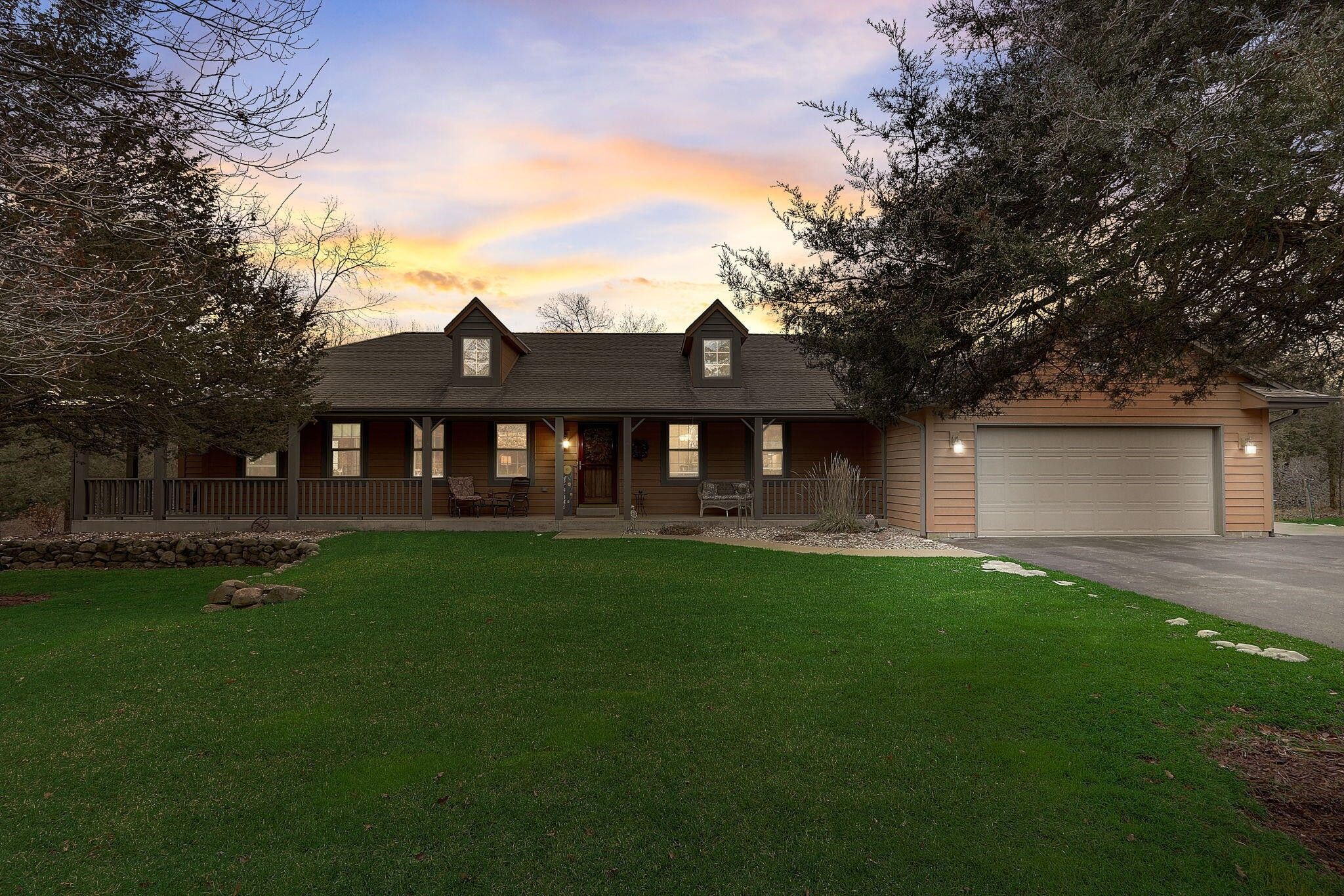 4 Acres, 109 E Bluff St, Palmyra, WI 53156 Land and Farm