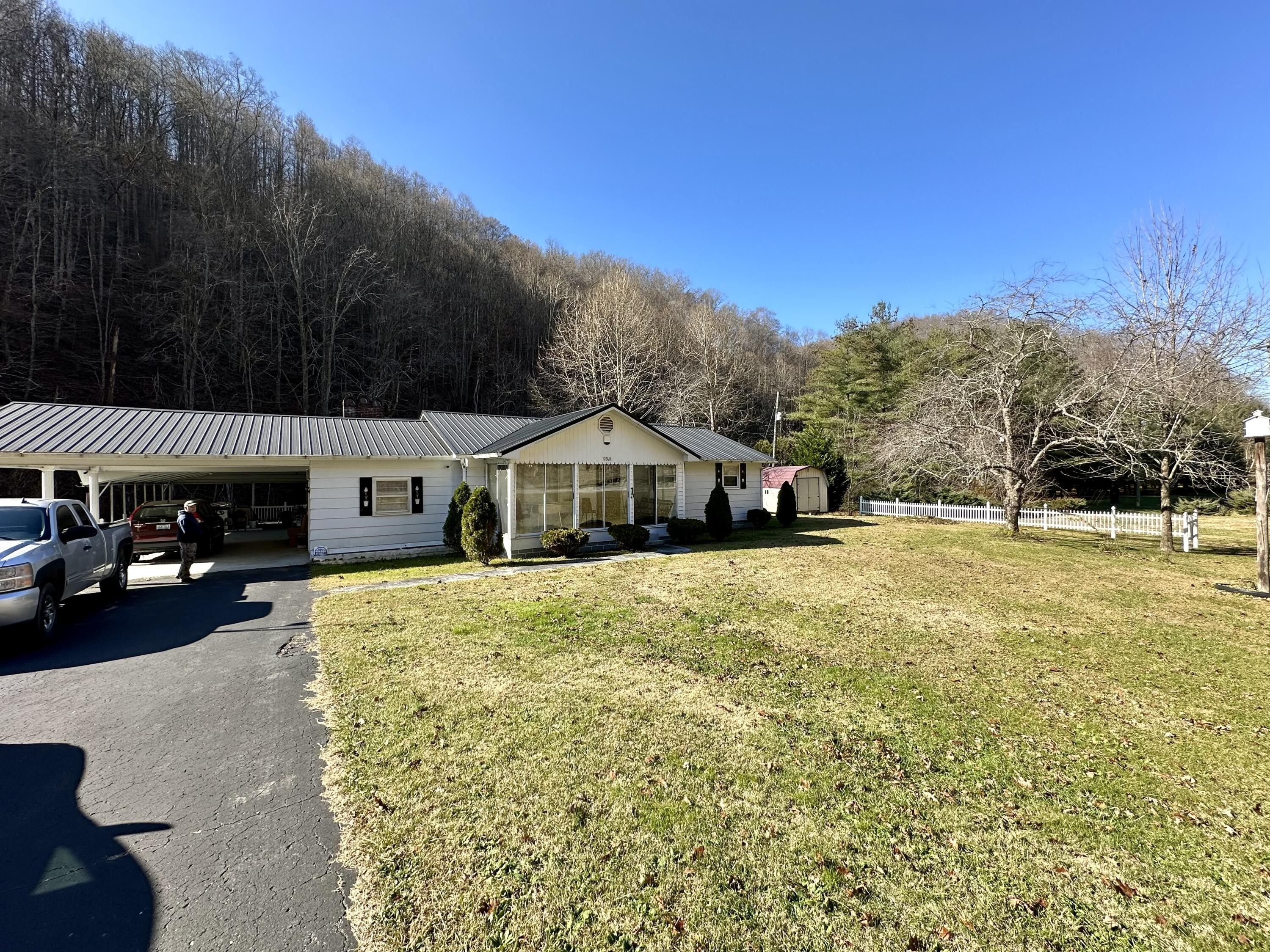 17 Acres, 10960 KY RT 114, Prestonsburg, KY 41653 Land and Farm