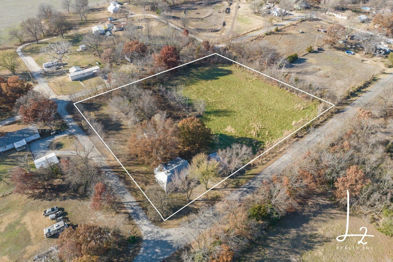 201 Main St, Altoona, KS 66710 Land and Farm