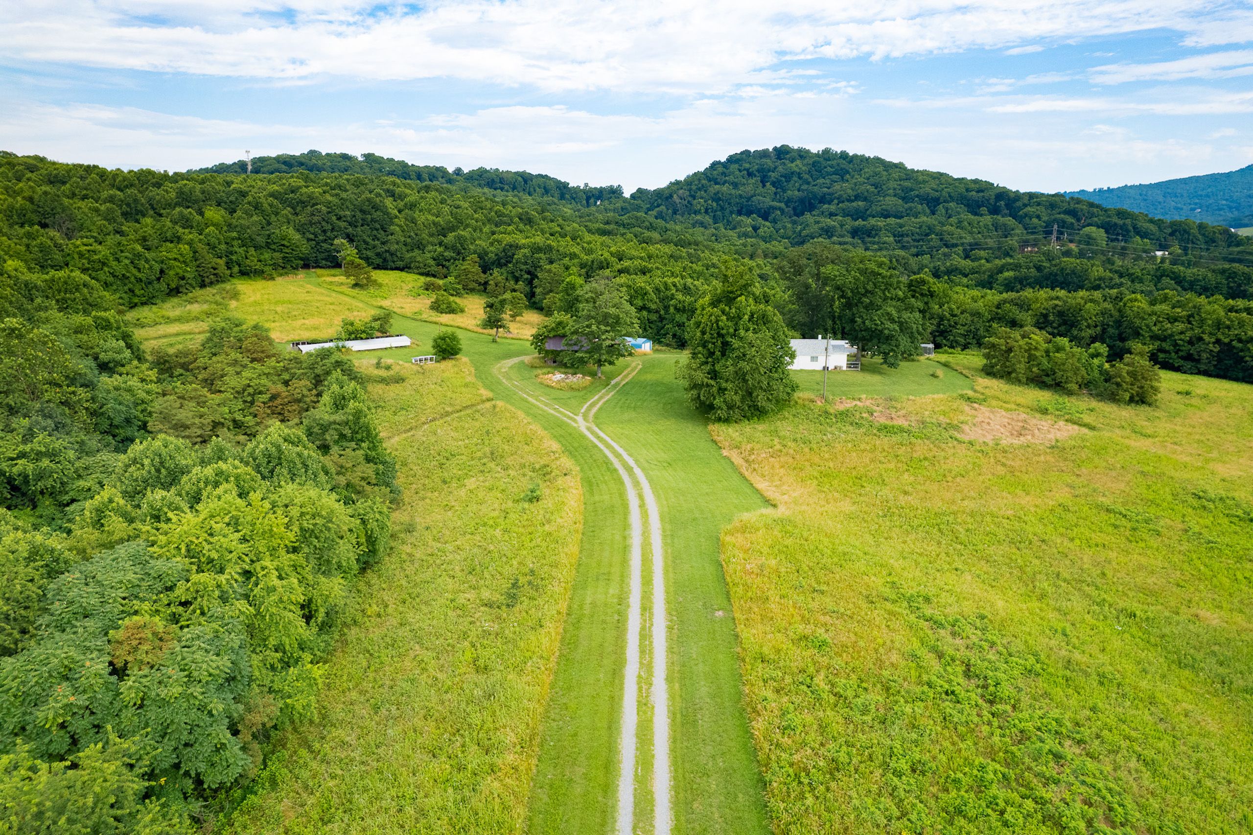 1739 Beagle Club Rd, Vinton, VA 24179 Land and Farm
