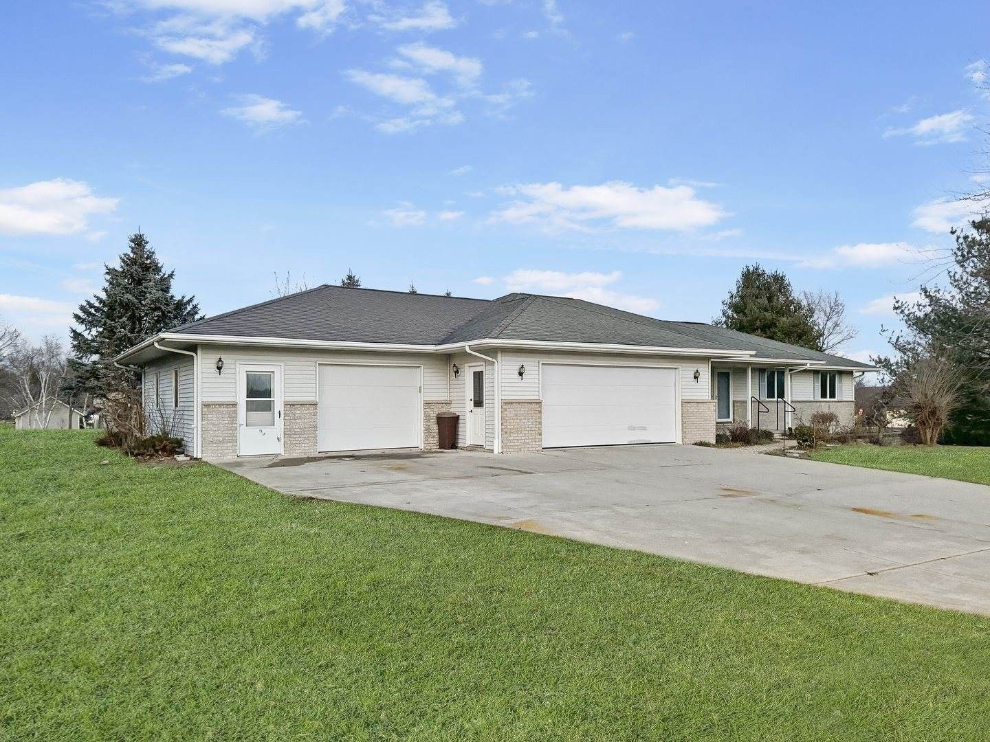 0.75 Acres, 605 Country Ln Drive, Lena, IL 61048 Land and Farm