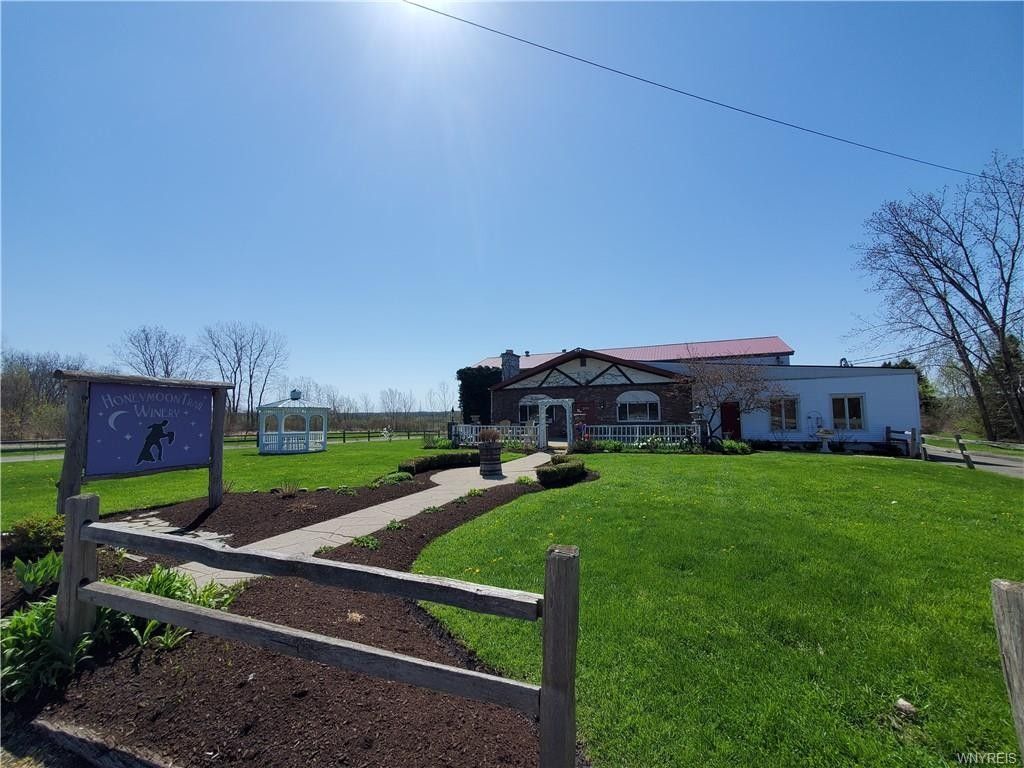 11 Acres, 4120 Ridge Road, Lockport, NY 14094 Land and Farm