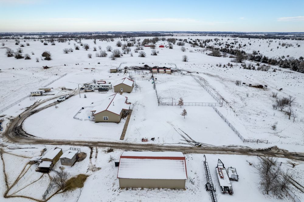 910 Road 280, Americus, KS 66835 MLS Lyon 40 Land and Farm