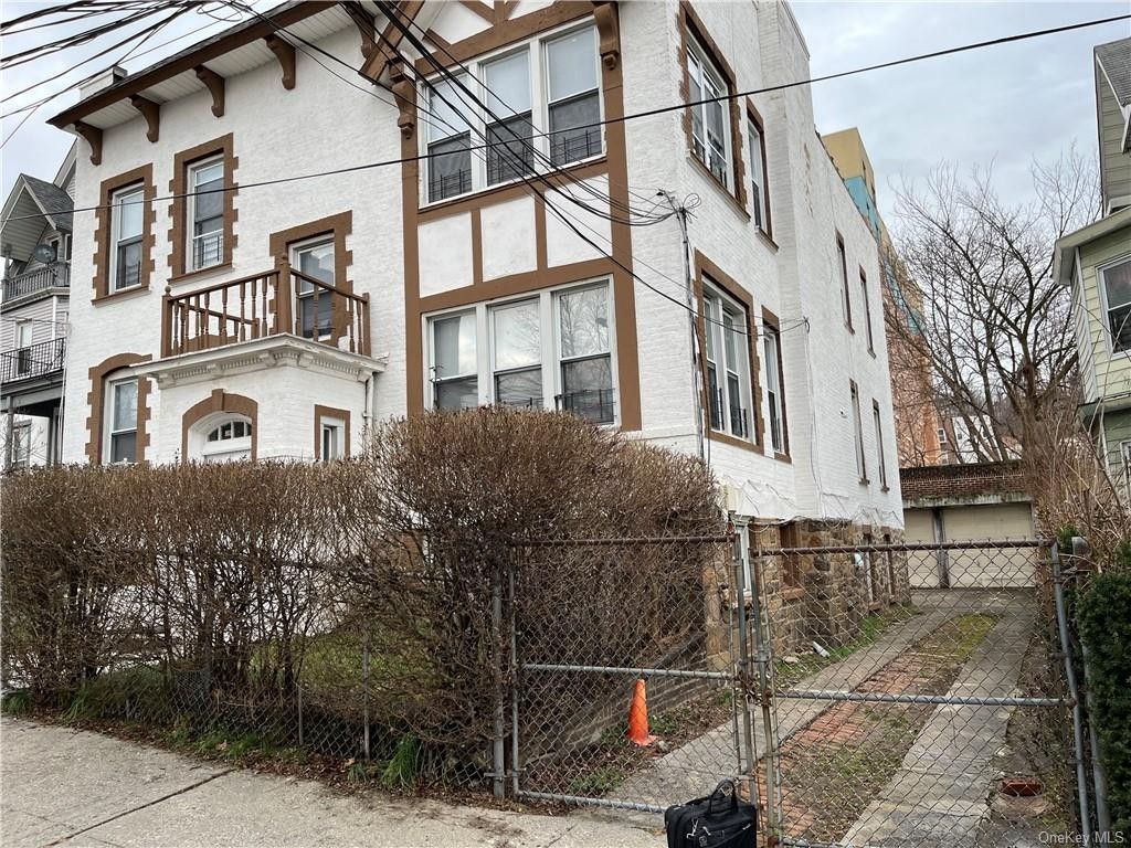 0.11 Acres, 6 Highland Place, Yonkers, NY 10705 Land and Farm