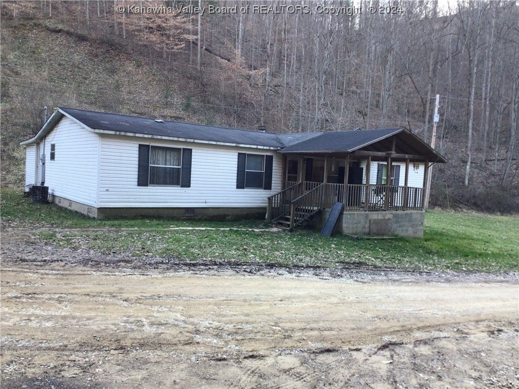 100 Acres, 494 Elk Drive, Danville, WV 25053 Land and Farm