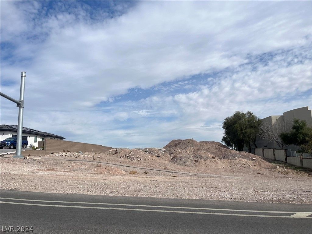 0.93 Acres, 316 E Paradise Hills Drive, Henderson, NV 89002 Land and Farm