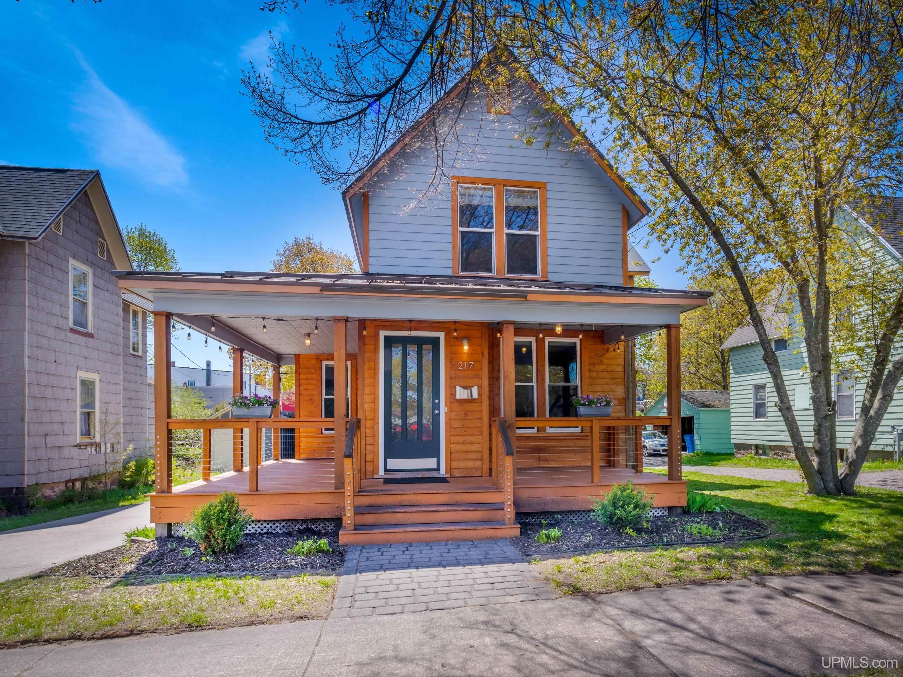 217 W Ohio, Marquette, MI 49855 MLS 50142375 Land and Farm