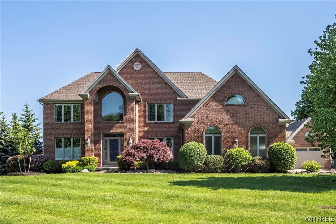 5375 Via Del Sole, Clarence, NY 14221 MLS B1542808 Land and Farm