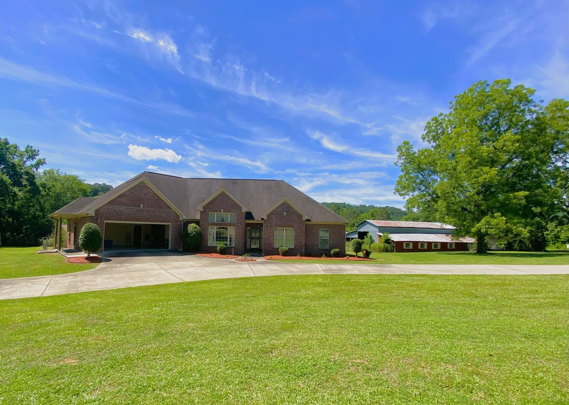 61061 U.S. 231, Oneonta, AL 35121 Land and Farm