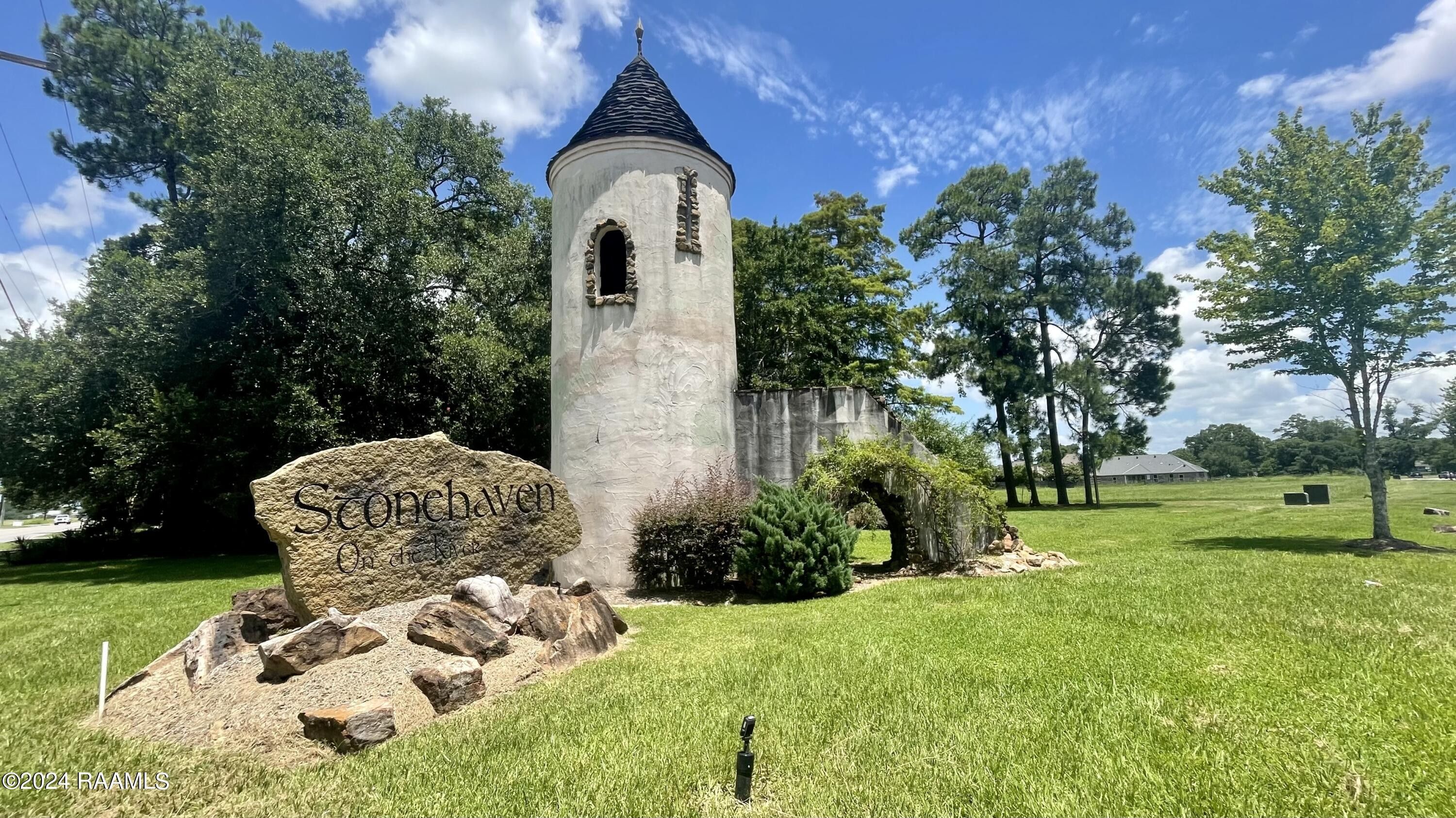 101 Dunvegan Court, Lafayette, LA 70503 MLS 24006197 Land and Farm