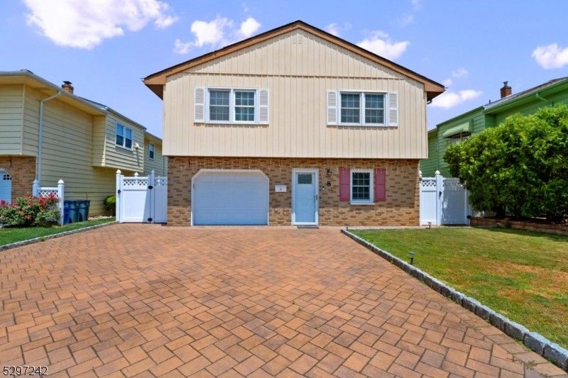 8 Iris Ln, Wallington, NJ 07057 MLS 3910269 Land and Farm