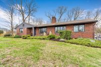 Ranch Property for sale in Middlesex County, Massachusetts