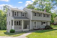 Ranch Property for sale in Middlesex County, Massachusetts