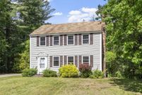 Ranch Property for sale in Middlesex County, Massachusetts