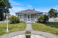 Ranch Property for sale in York County, Maine