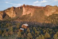 Waterfront Property for sale in Deschutes County, Oregon