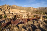 Lakefront Property for sale in Deschutes County, Oregon