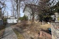 Property for sale in Richmond County, New York