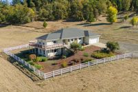 Lakefront Property for sale in Douglas County, Oregon