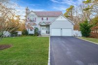 Property for sale in Suffolk County, New York
