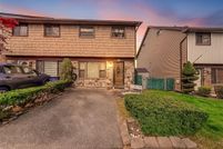 Property for sale in Richmond County, New York