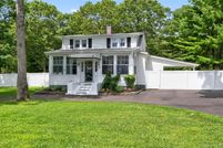 Property for sale in Suffolk County, New York