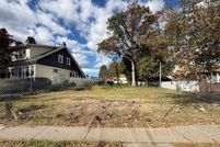 Property for sale in Richmond County, New York