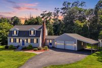 Ranch Property for sale in Middlesex County, Massachusetts