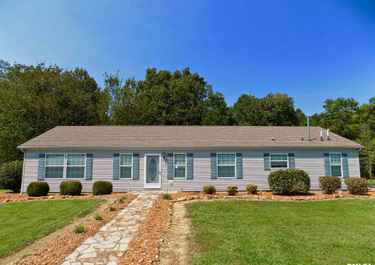 Page 1 For Lynn Beasley Has 23 Listings Listings For Sale In Illinois