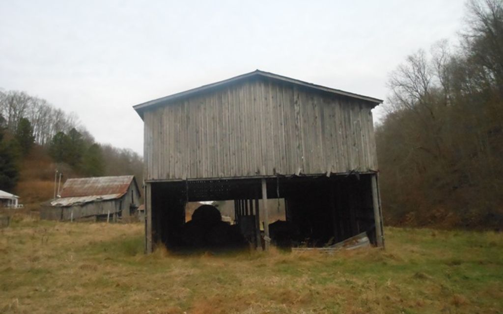 200 acres, West Liberty, KY, Property ID 1210114 Land and Farm