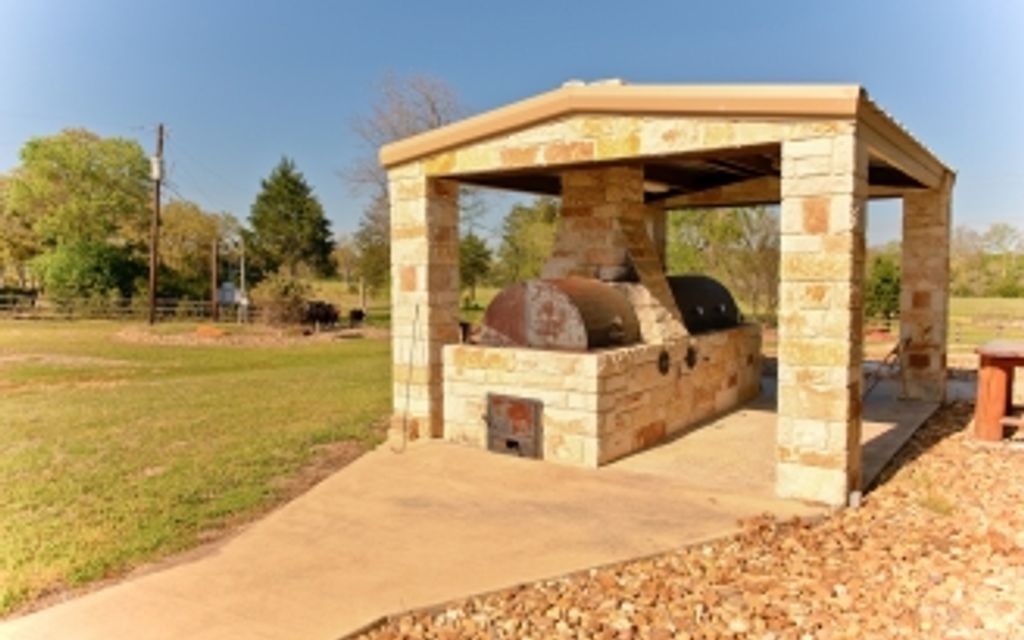 5742 acres, Franklin, TX, Property ID 1341288 Land and Farm