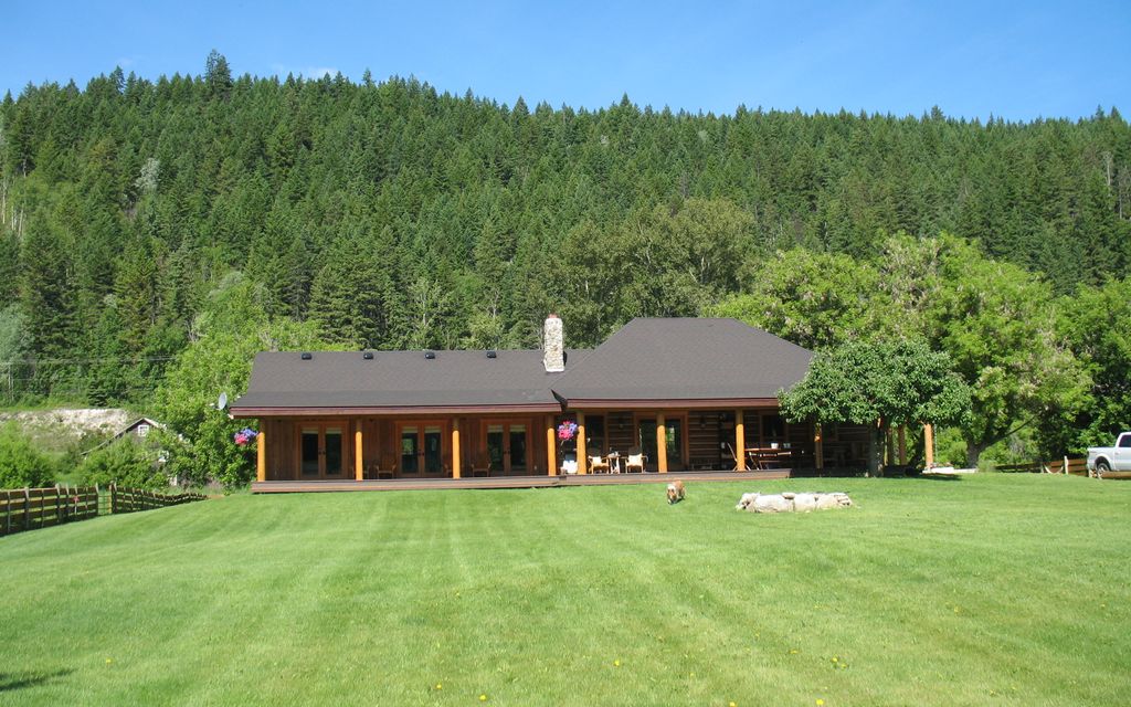 200 acres, Little Fort , BC, Property ID 2540318 Land and Farm