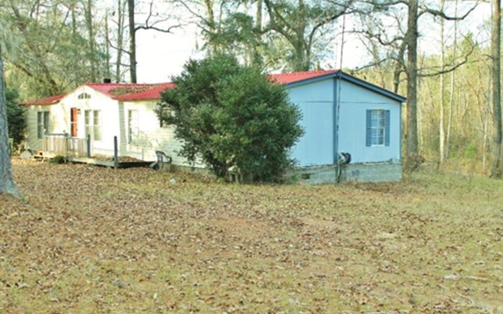 5.57 acres, Baxley, GA, Property ID 3390687 Land and Farm