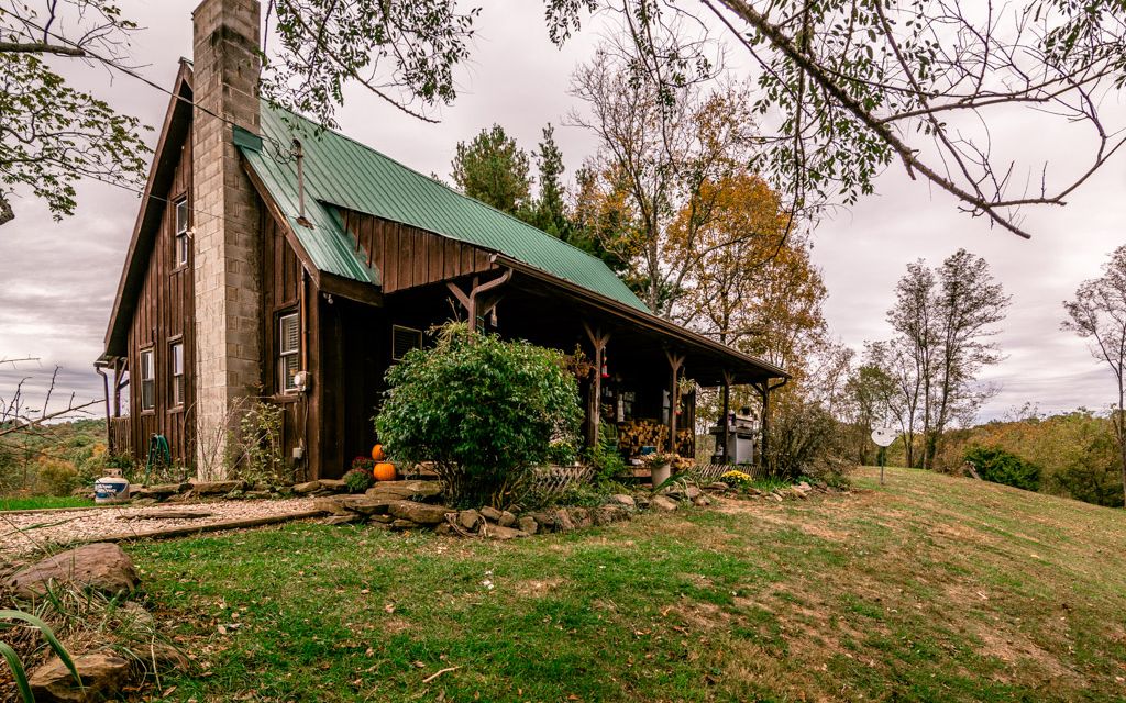 63 acres, Gandeeville, WV, Property ID 3444335 Land and Farm