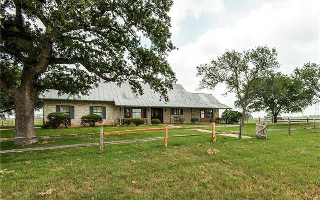 258 acres, Floresville, TX, Property ID 3292399 Land and Farm